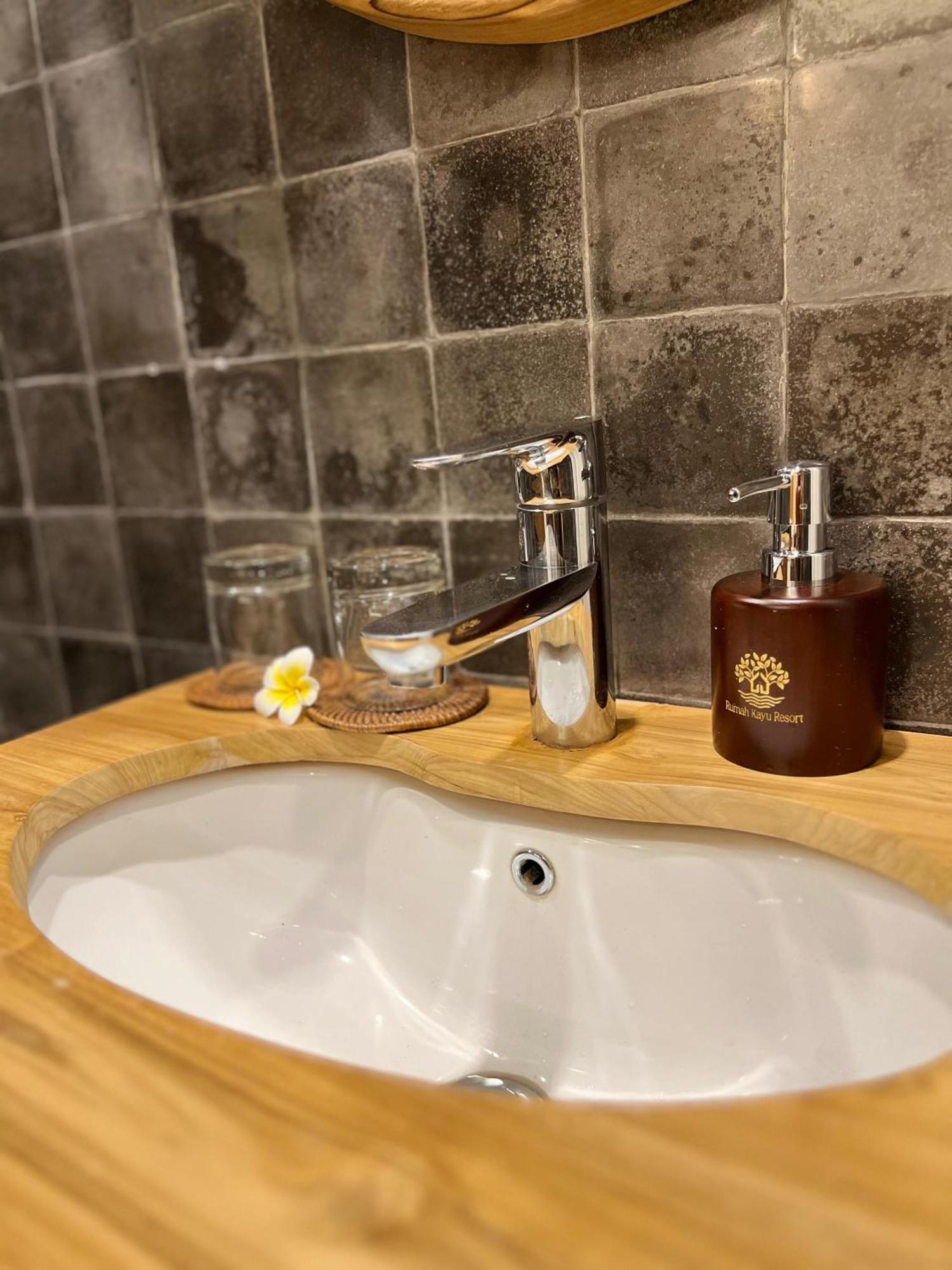 Rumah Kayu Resort Убуд Экстерьер фото